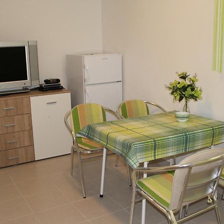 Apartment Mladen Biograd Na Moru Buitenkant foto