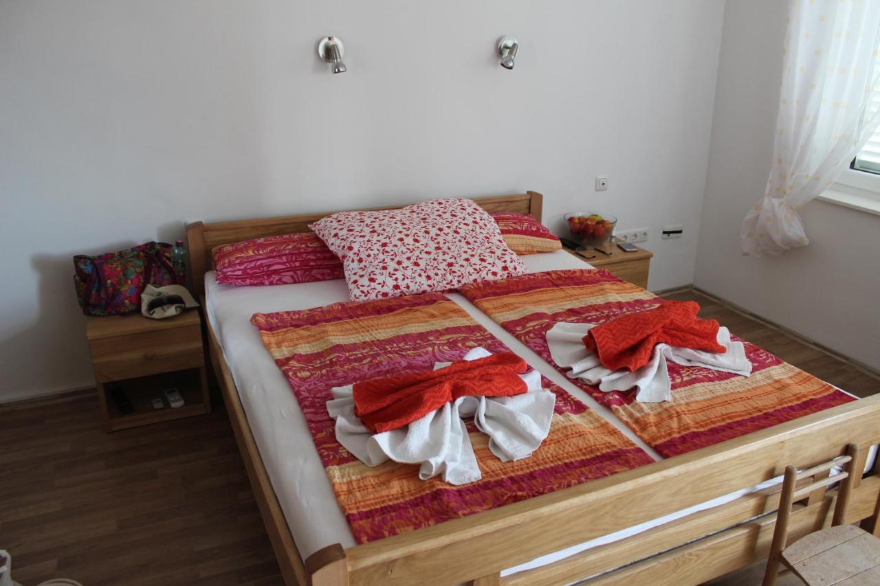 Apartment Mladen Biograd Na Moru Buitenkant foto