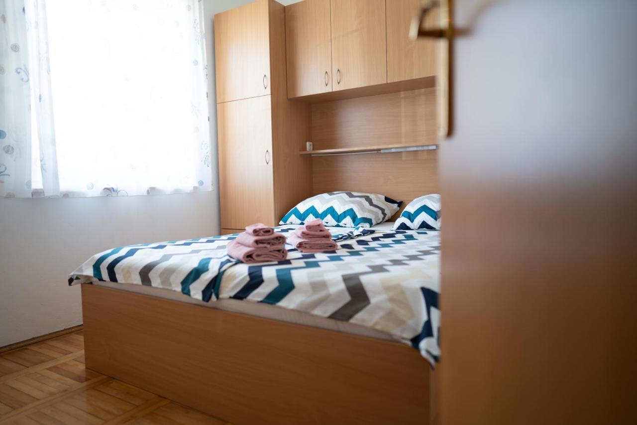 Apartment Mladen Biograd Na Moru Buitenkant foto