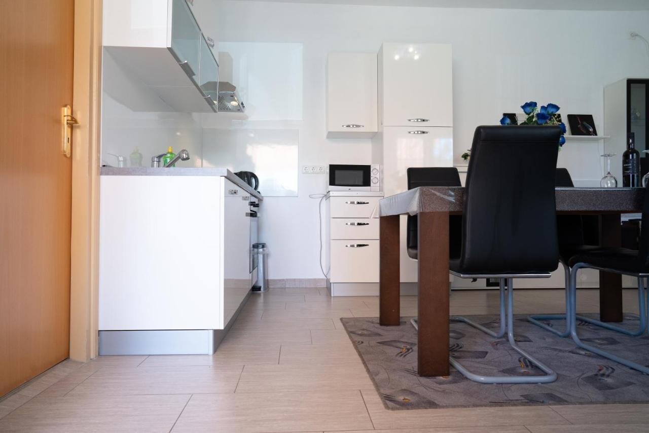 Apartment Mladen Biograd Na Moru Buitenkant foto