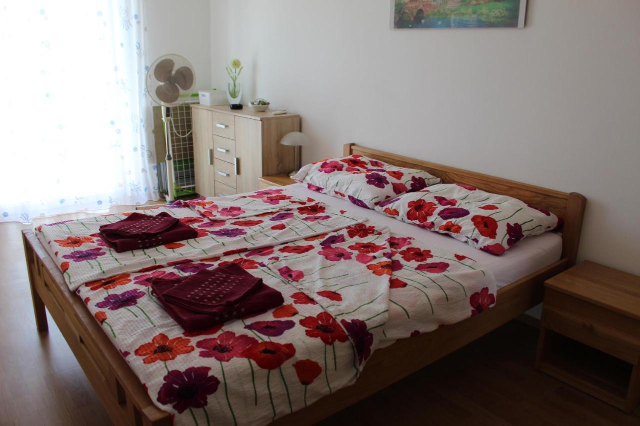 Apartment Mladen Biograd Na Moru Buitenkant foto