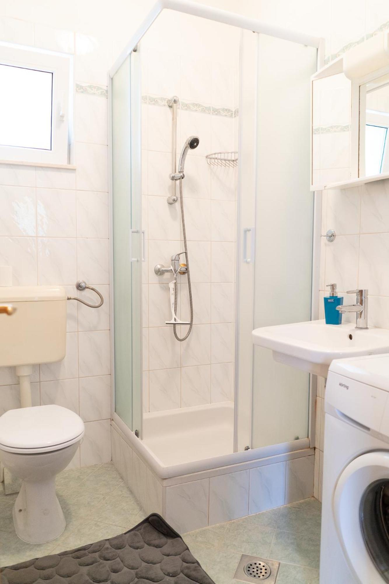 Apartment Mladen Biograd Na Moru Buitenkant foto